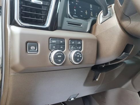 Used 2025 GMC Sierra 2500 Denali image 23