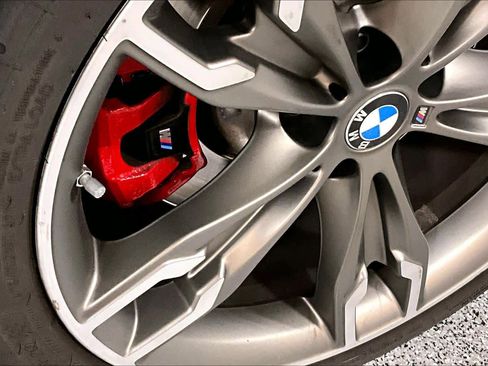 Used 2022 BMW M550i xDrive w/ Dynamic Handling Package AWD/4WD image 14
