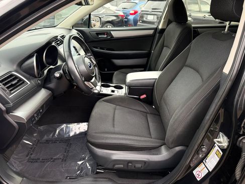 Used 2018 Subaru Outback 2.5i Premium AWD/4WD image 12