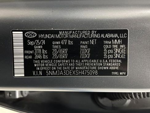 Used 2025 Hyundai Tucson SE image 33