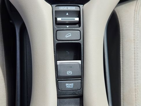 Used 2024 Honda HR-V LX image 21