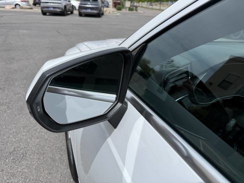 Used 2025 Audi Q3 2.0T Premium image 23