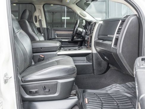 Used 2018 RAM 3500 Laramie AWD/4WD image 18