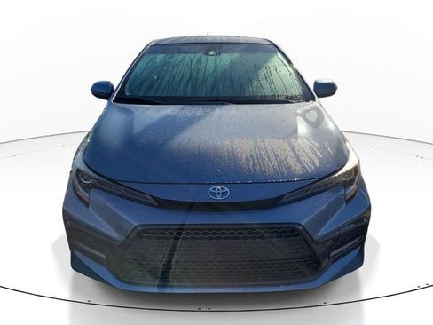 Used 2022 Toyota Corolla SE FWD image 2