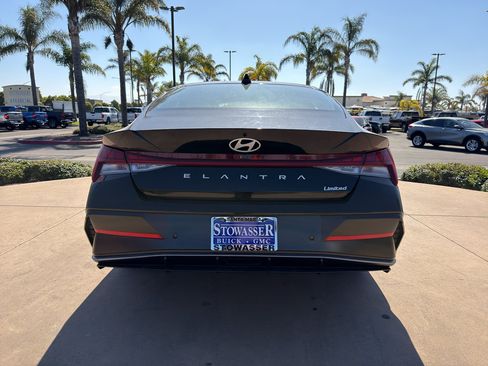 Used 2024 Hyundai Elantra Limited FWD image 4
