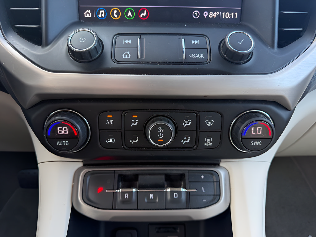 Used 2020 GMC Acadia Denali w/ Technology Package FWD image 29