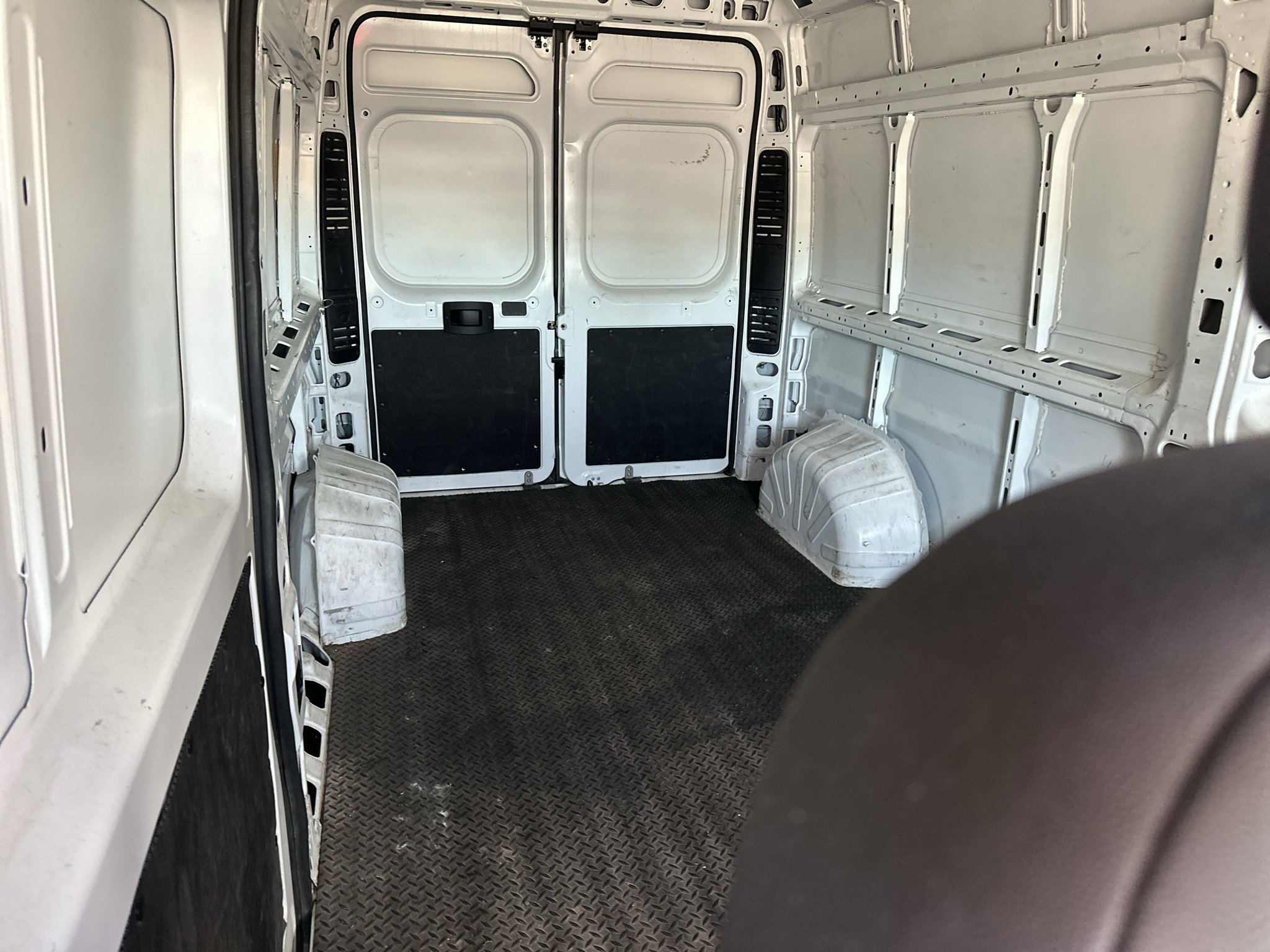 Used 2025 RAM ProMaster 2500 w/ Convenience Group FWD image 13