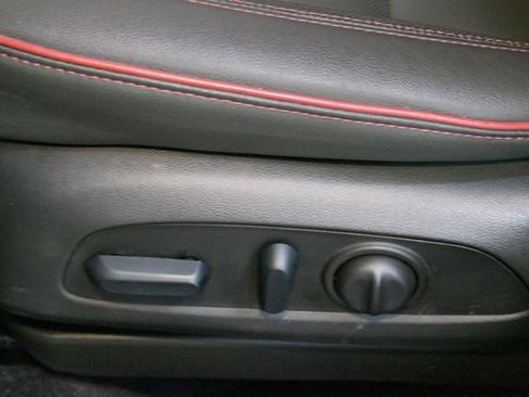 Used 2025 Chevrolet TrailBlazer RS AWD/4WD image 17