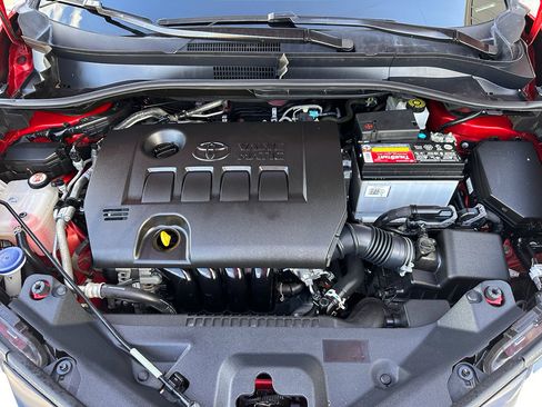 Used 2022 Toyota C-HR XLE image 28