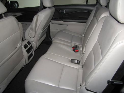 Used 2021 Honda Pilot Special Edition image 13