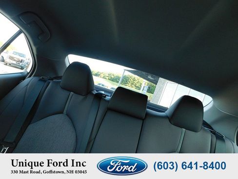 Used 2021 Toyota Camry LE image 12