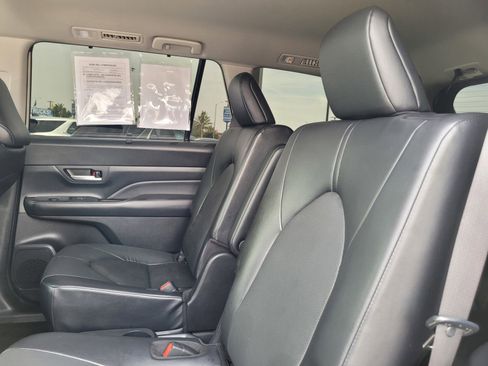 Used 2024 Toyota Grand Highlander FWD image 13