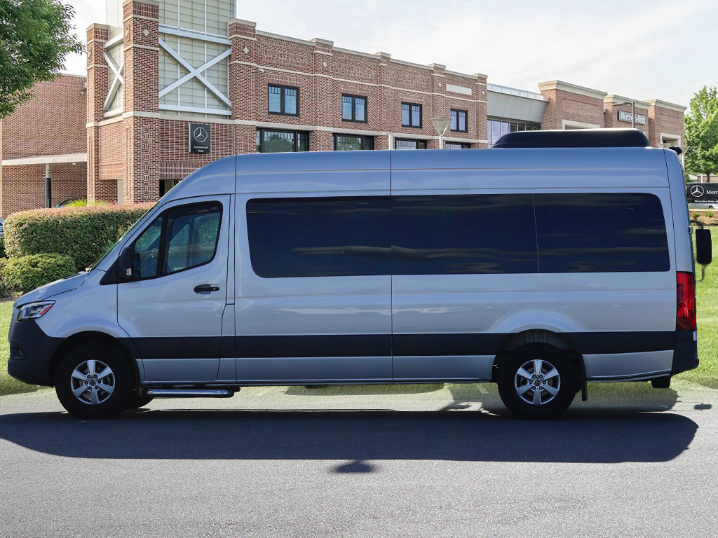 Used 2023 Mercedes-Benz Sprinter 2500 image 8