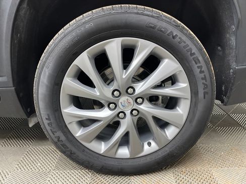 Used 2025 Buick Enclave Preferred FWD image 29