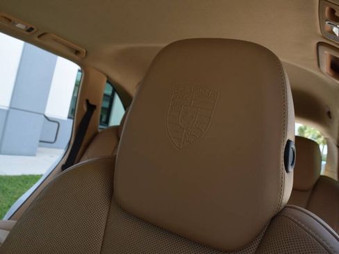 Used 2014 Porsche Cayenne Diesel Platinum Edition AWD/4WD image 40