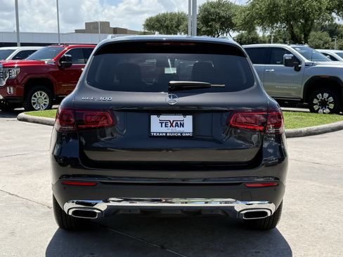 Used 2022 Mercedes-Benz GLC 300 image 6