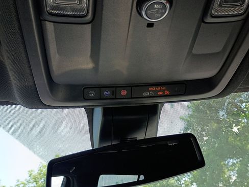 Used 2022 Chevrolet Suburban LT AWD/4WD image 24
