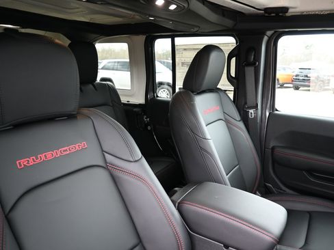 New 2026 Jeep Wrangler Unlimited Rubicon image 25