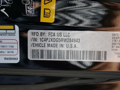 Used 2024 Jeep Wrangler Sport S image 28