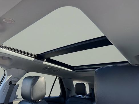 Used 2022 Ford Explorer Limited w/ Equipment Group 301A image 12