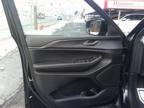 Used 2024 Jeep Grand Cherokee Altitude image 18