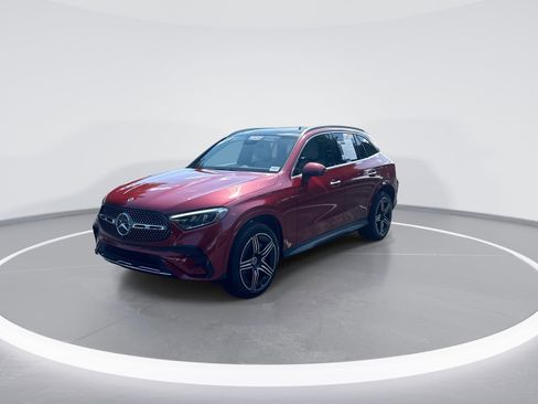Used 2024 Mercedes-Benz GLC 300 4MATIC image 5