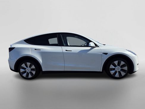 Used 2023 Tesla Model Y Long Range AWD/4WD image 6