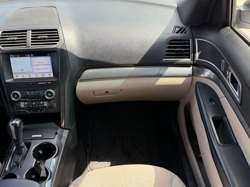 Used 2019 Ford Explorer XLT w/ Equipment Group 201A image 12