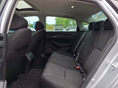 Used 2023 Honda Accord EX image 10