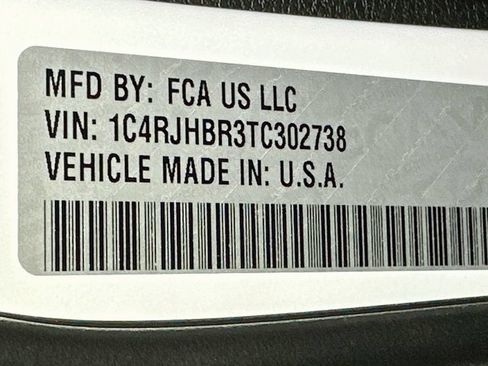 New 2026 Jeep Grand Cherokee Limited w/ Luxury Tech Group II AWD/4WD image 17