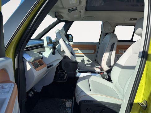 New 2025 Volkswagen ID. Buzz 1st Edition image 10