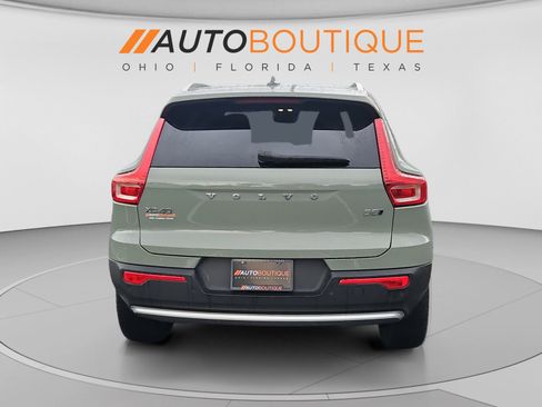 Used 2024 Volvo XC40 B5 Plus w/ Climate Package AWD/4WD image 4