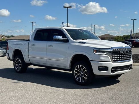 Used 2025 RAM 1500 Limited w/ Body Color Bumper Group AWD/4WD image 7