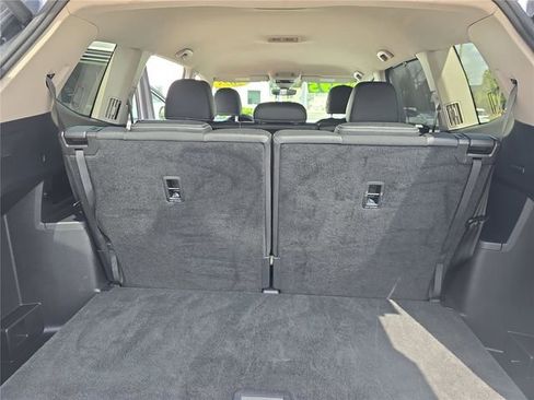 Used 2025 Volkswagen Atlas SE FWD image 28