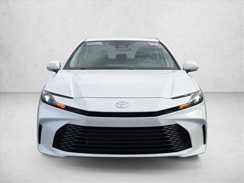 Used 2025 Toyota Camry LE image 2