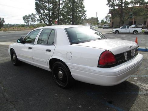 Used 2011 Ford Crown Victoria Police Interceptor w/ Radio Suppression Pkg image 3