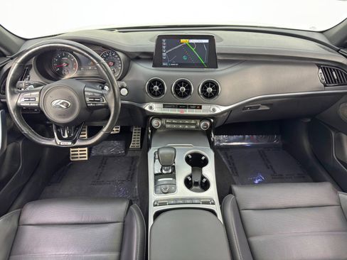 Used 2020 Kia Stinger GT2 image 12