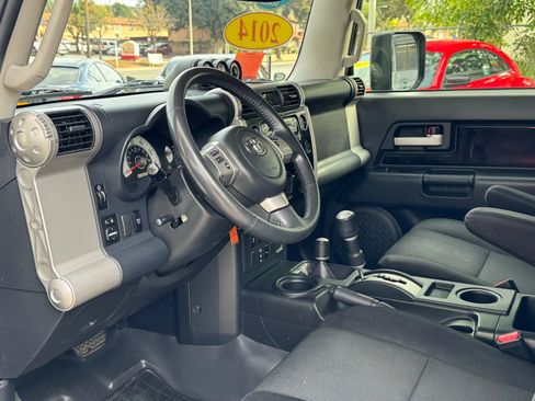 Used 2014 Toyota FJ Cruiser 4WD w/ Upgrade Package image 11