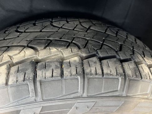 Used 2025 Ford Expedition Active AWD/4WD image 33