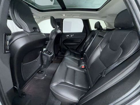 Used 2023 Volvo XC60 B5 Ultimate w/ Climate Package AWD/4WD image 12