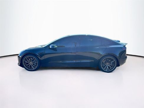 Used 2020 Tesla Model 3 Standard Range image 4