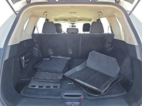 Used 2021 Nissan Rogue SV FWD image 28