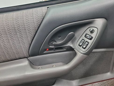 Used 1998 Chevrolet Camaro LT w/ Preferred Equipment Group 2 image 10