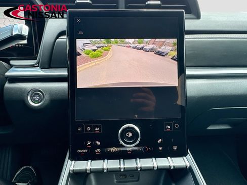 Used 2025 GMC Terrain Elevation AWD/4WD image 17