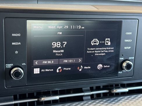 Used 2024 Kia Carnival LX FWD image 22