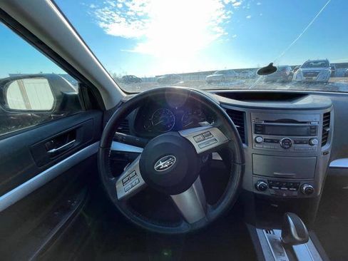 Used 2010 Subaru Legacy 2.5i Premium image 33