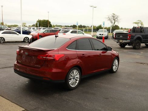 Used 2017 Ford Focus Titanium FWD image 5