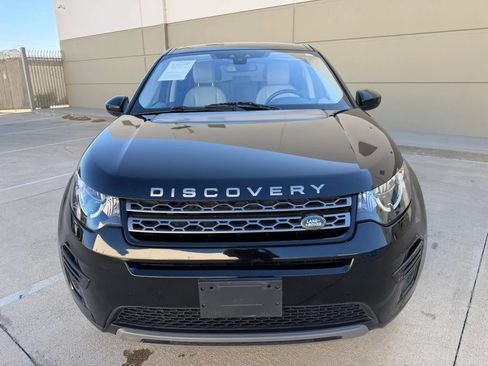 Used 2017 Land Rover Discovery Sport SE AWD/4WD image 2