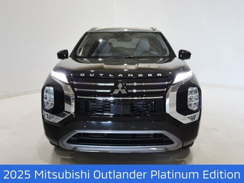 New 2025 Mitsubishi Outlander AWD image 2