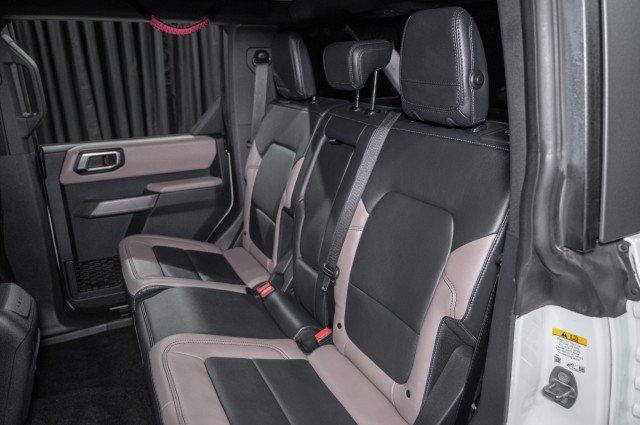 Used 2022 Ford Bronco Wildtrak AWD/4WD image 11